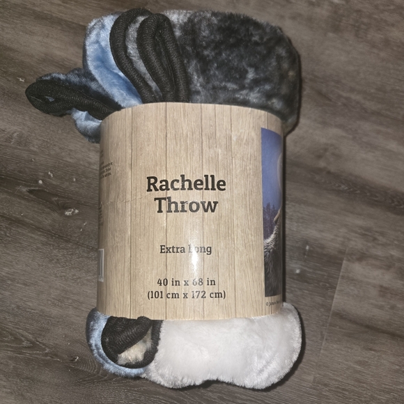 Wolf Moon Fleece Throw Blanket - Picture 2 of 5